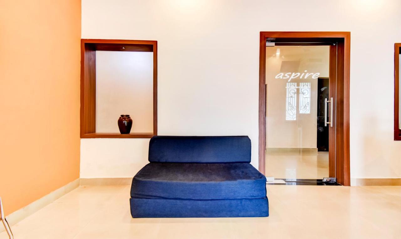 Aspire Maradu Hotel Kochi Ngoại thất bức ảnh
