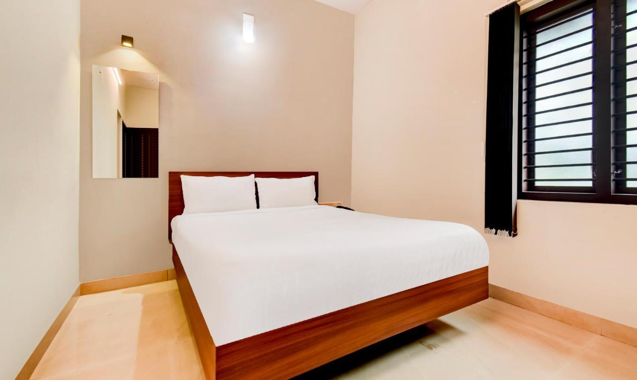Aspire Maradu Hotel Kochi Ngoại thất bức ảnh