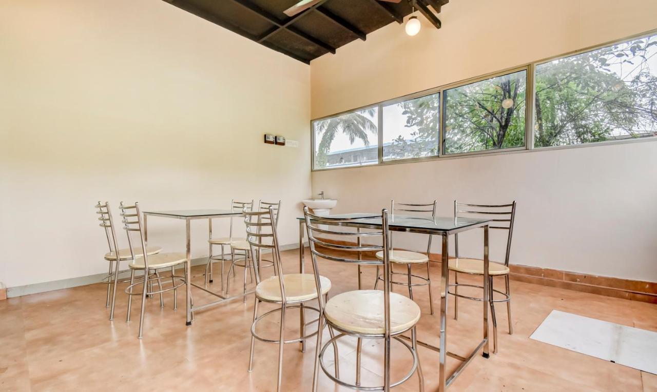Aspire Maradu Hotel Kochi Ngoại thất bức ảnh